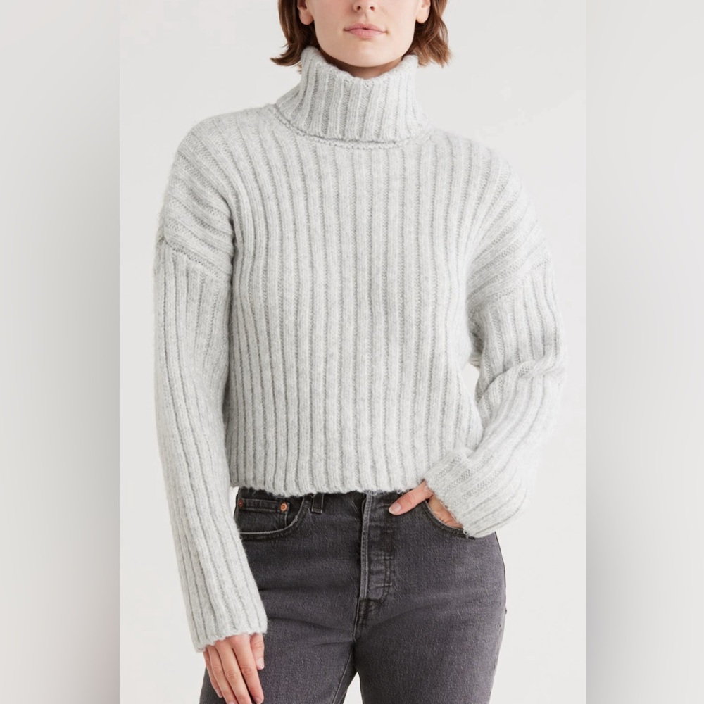 Topshop Gray Ribbed Turtleneck Sweater